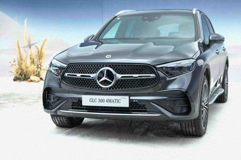 Lựa chọn giữa GLC 200 4MATIC và GLC 300 4MATIC