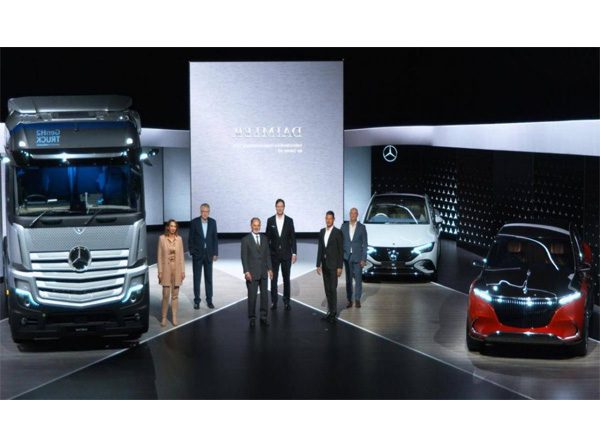 Mercedes Commercial