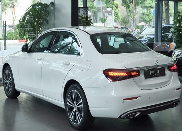 Mercedes E180